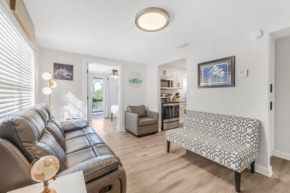 The Coral Sunset Cottage by Vacation Homes Collection